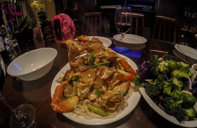 Ginger and scallion crab with noodle - FEAST 