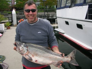 Ian crosses the pond from the UK to grip'n grin with a Chinook!